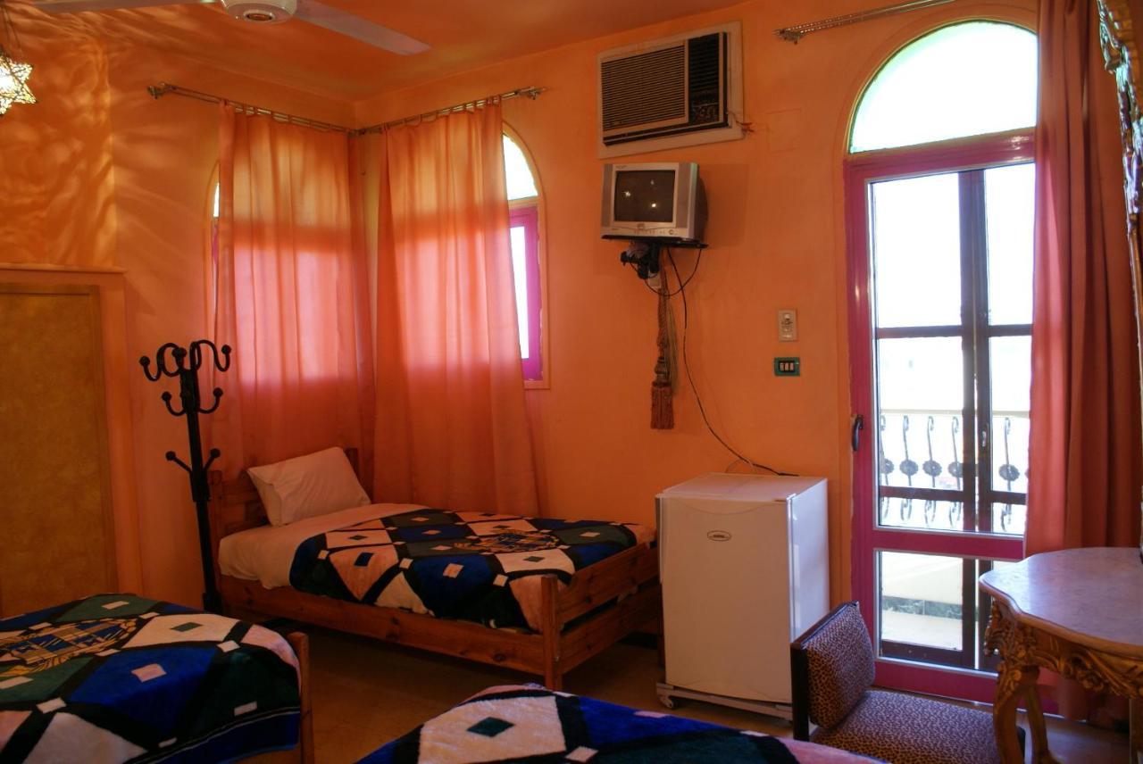 Ramsess Hostel Luxor Room photo